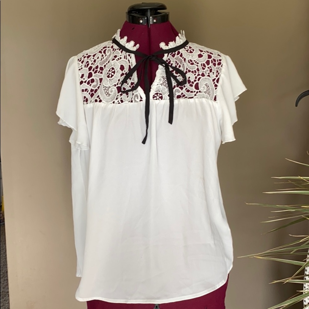 Active USA White Blouse with Lace and Black Tie Details (Size L)